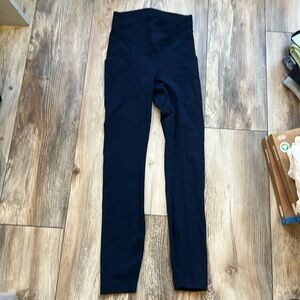 NAVY LULULEMON LEGGINGS LIKE NEW